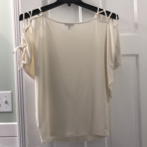 🎁Ivory top - Picture 4 of 4